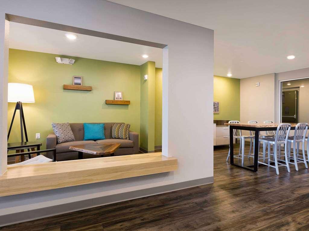 Woodspring Suites Providence Inreriör bild